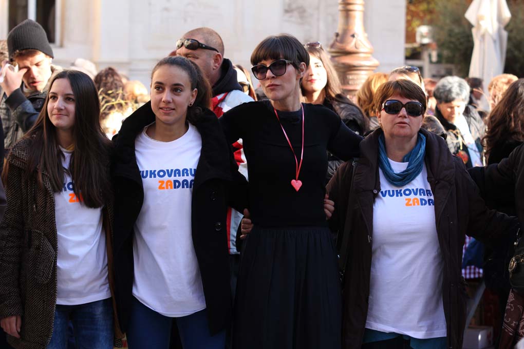 Vukovaru ZaDar na Narodnom trgu, foto: Iva Perinčić Vukovaru ZaDar na Narodnom trgu, foto: Iva Perinčić