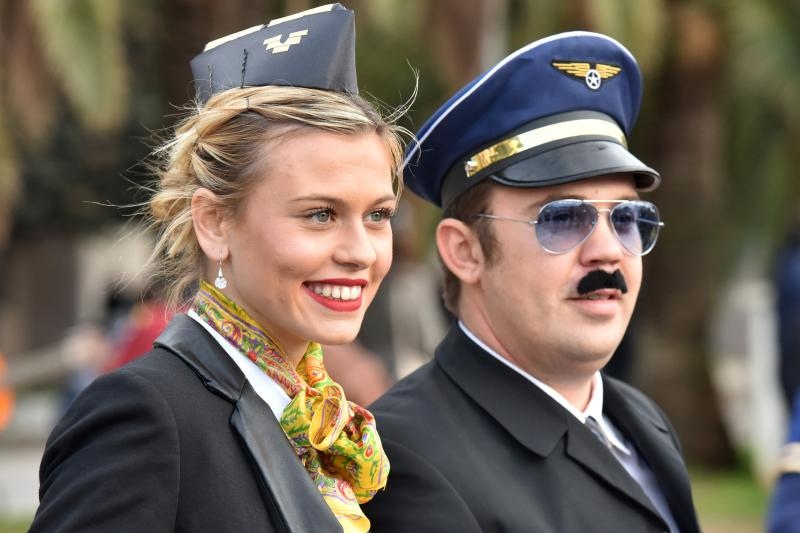 Karnevalska povorka krenula je s Branimirove obale prema Poluotoku. Photo: Dino Stanin/PIXSELL