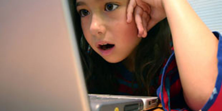 Surfanje internetom (Foto: net.hr) Surfanje internetom (Foto: net.hr)