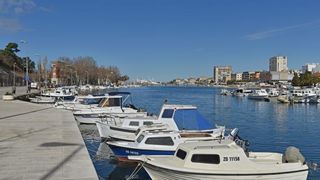 Uvala jazine, foto: D. Stanin, PIXSELL//camci, brodovi, uvala, vez, ilustracija, brodice, lucica, Luka, brod,