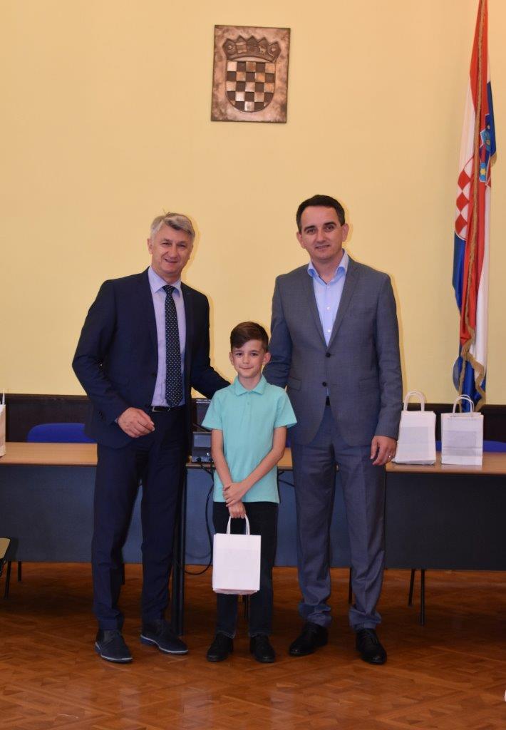 Prijem za nagrađivane učenike osnovnih i srednjh škola