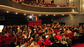 Zadar, 06.03.2013. snimio: Nenad Marčev,
Monodrama Zijaha Sokolovića,
Međuigre 0-24,
Redatelj Zijah Sokolović,
Dvorana HNK Zadar Zadar, 06.03.2013. snimio: Nenad Marčev,
Monodrama Zijaha Sokolovića,
Međuigre 0-24,
Redatelj Zijah Sokolović,
Dvorana HNK Zadar