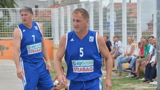 U povodu blagdana Kraljice Mira u Stanovima odigrana utakimica između veterana KK Zadar i Stanova, Foto: Iva Perinčić U povodu blagdana Kraljice Mira u Stanovima odigrana utakimica između veterana KK Zadar i Stanova, Foto: Iva Perinčić