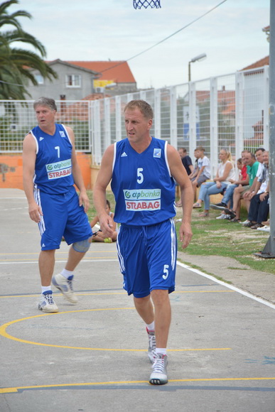 U povodu blagdana Kraljice Mira u Stanovima odigrana utakimica između veterana KK Zadar i Stanova, Foto: Iva Perinčić U povodu blagdana Kraljice Mira u Stanovima odigrana utakimica između veterana KK Zadar i Stanova, Foto: Iva Perinčić