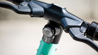 elektricni romobil ilustracija elektricni romobil ilustracija