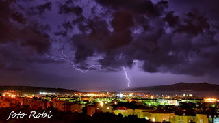 Munje nad Zadrom 16. studenog 2014.  Foto: Roberto Lerga