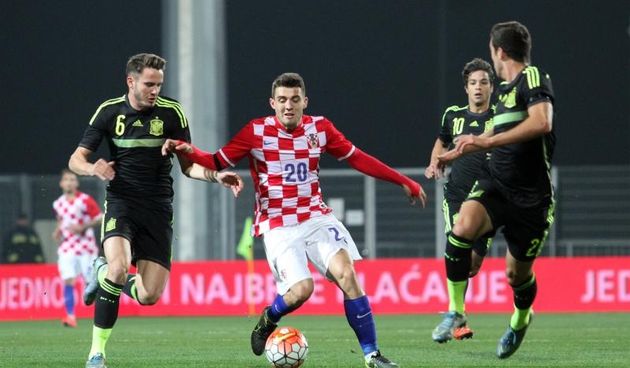 17.11.2015., stadion Rujevica, Rijeka – Kvalifikacijska utakmica za U-21 Europsko prvenstvo, skupina 6, 5. kolo, Hrvatska – Spanjolska. Saul Niguez, Mateo Kovacic. Photo: Goran Kovacic/PIXSELL