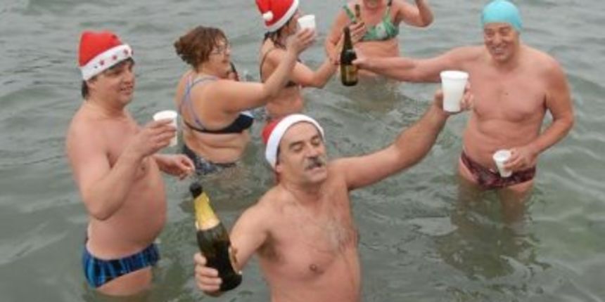 Novogodišnje kupanje (Foto: Javno.hr) Novogodišnje kupanje (Foto: Javno.hr)