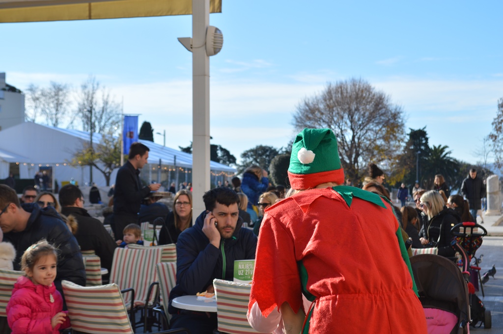 Djed Božićnjak iz Laponije stigao na Forum- poštom!