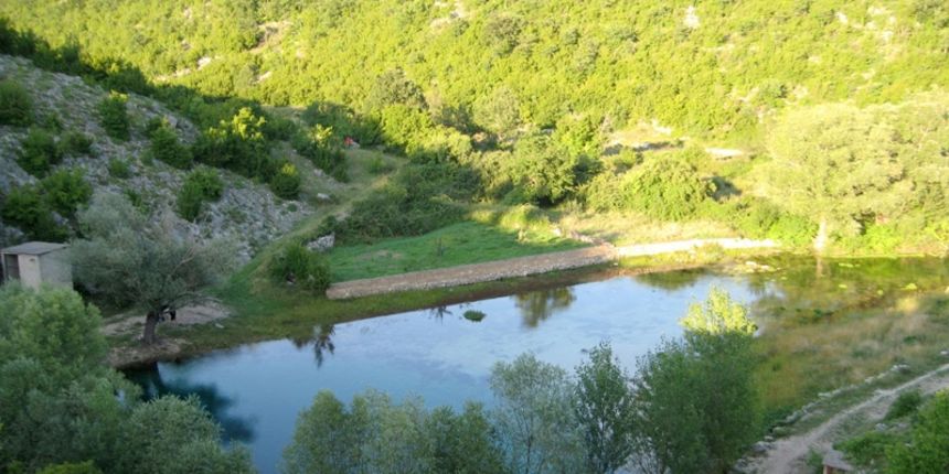 Cetina (Foto:Zeljko Huljev / EPEHA / CROPIX) Cetina (Foto:Zeljko Huljev / EPEHA / CROPIX)