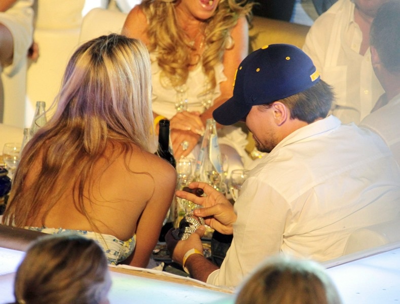 Bar Rafaeli i Leonardo Di Caprio u Sardiniji (Index.hr)