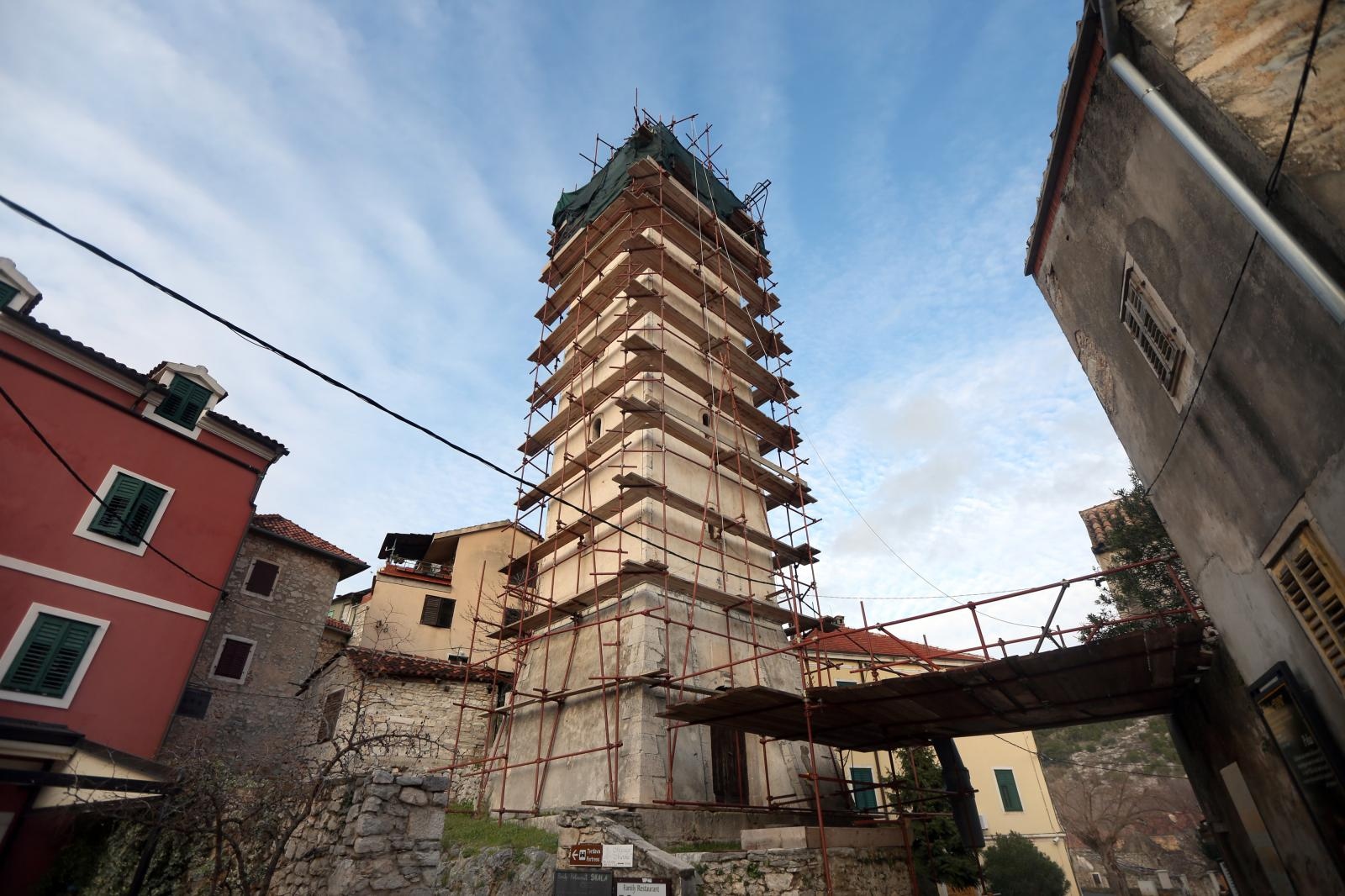 Skradin romantičan mediteranski grad na desnoj obali rijeke Krke Skradin romantičan mediteranski grad na desnoj obali rijeke Krke