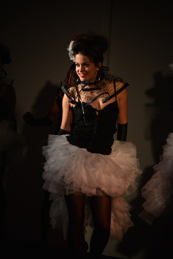 Dragon teatar premijerom predstave “Kraljevo” proslavio svoj peti rođendan Dragon teatar premijerom predstave “Kraljevo” proslavio svoj peti rođendan