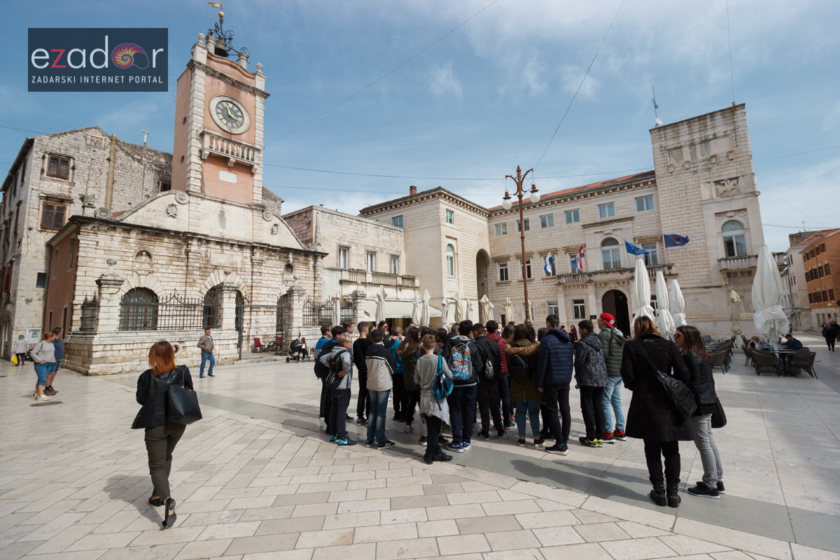 Đir po gradu, ponedjeljak 9. travnja 2018. Đir po gradu, ponedjeljak 9. travnja 2018.