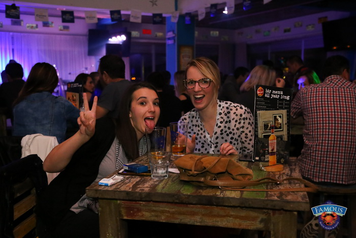 Songbusters i Elena Stella @ Famous Beach Bar & Grill Songbusters i Elena Stella @ Famous Beach Bar & Grill