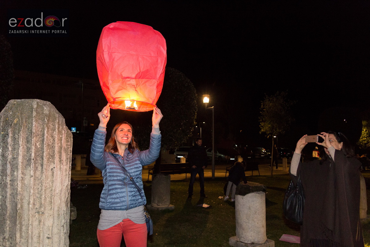 Humanitarni svjetlosni spektakl “Zaželi ljubav” na zadarskom Forumu, 18. veljače 2017. Humanitarni svjetlosni spektakl “Zaželi ljubav” na zadarskom Forumu, 18. veljače 2017.