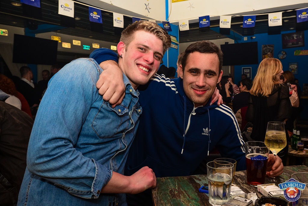 U Famous beach and grill baru Rockatansky bend proslavio je 20 godina djelovanja U Famous beach and grill baru Rockatansky bend proslavio je 20 godina djelovanja