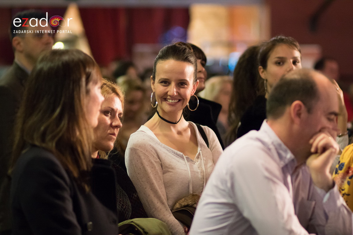 11. Festival vjenčanja: Modna revija vjenčanica i svečanih haljina te revija cvijeća i koncert Sandija Cenova 11. Festival vjenčanja: Modna revija vjenčanica i svečanih haljina te revija cvijeća i koncert Sandija Cenova