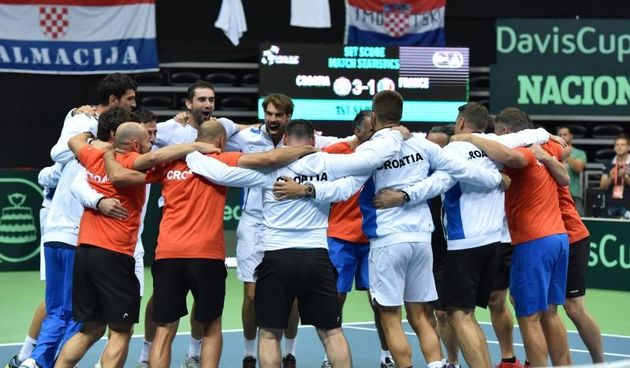 Davis Cup: Fešta nakon pobjede Marina Čilića nad Richardom Gasquetom i osiguranog plasmana u finale Davis Cupa. Photo: Hrvoje Jelavić/PIXSELL