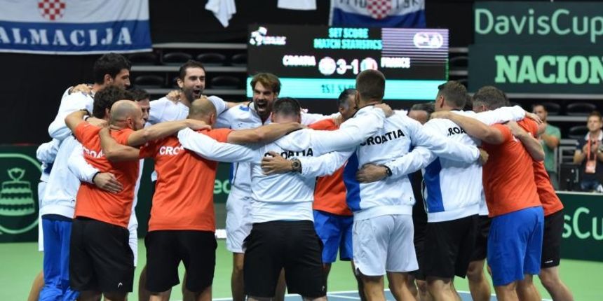 Davis Cup: Fešta nakon pobjede Marina Čilića nad Richardom Gasquetom i osiguranog plasmana u finale Davis Cupa. Photo: Hrvoje Jelavić/PIXSELL Davis Cup: Fešta nakon pobjede Marina Čilića nad Richardom Gasquetom i osiguranog plasmana u finale Davis Cupa. Photo: Hrvoje Jelavić/PIXSELL