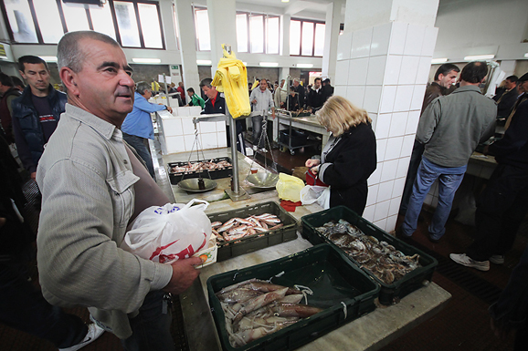 Đir po pešakariji 6. travnja 2012. (foto:Saša Čuka) Đir po pešakariji 6. travnja 2012. (foto:Saša Čuka)