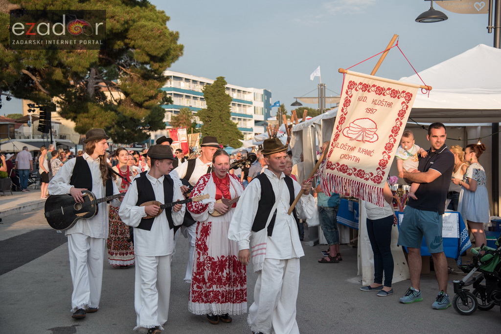 Otvoren 12. biogradski Gastro stol Otvoren 12. biogradski Gastro stol