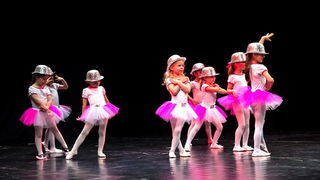 Baletna udruga Pirueta: Broadway, Foto: Mladen Radolović Mrlja Baletna udruga Pirueta: Broadway, Foto: Mladen Radolović Mrlja