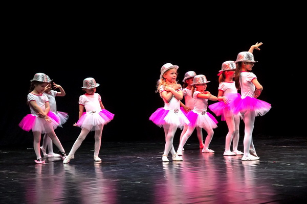 Baletna udruga Pirueta: Broadway, Foto: Mladen Radolović Mrlja Baletna udruga Pirueta: Broadway, Foto: Mladen Radolović Mrlja