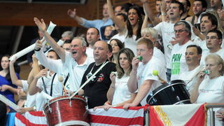 Zadar, 101211
Bazen na Visnjiku.
Utakmica polufinala kupa Hrvatske izmedju VK Primorje i VK Jug.
Na slici: publika
Foto: Luka Gerlanc / CROPIX