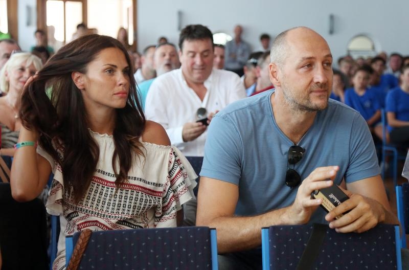 Stojko Vranković dobio nagradu za životno djelo Grada Drniša, Foto: Duško Jaramaz/PIXSELL