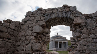 Velebitska katedrala – Tulove grede. Foto: Vinko Pešić Velebitska katedrala – Tulove grede. Foto: Vinko Pešić