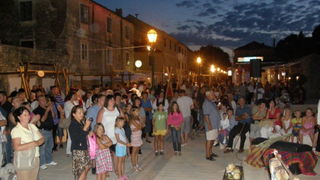 “Beeenkovac – janjetina & jaretina” jedinstven gastro događaj u Benkovcu “Beeenkovac – janjetina & jaretina” jedinstven gastro događaj u Benkovcu