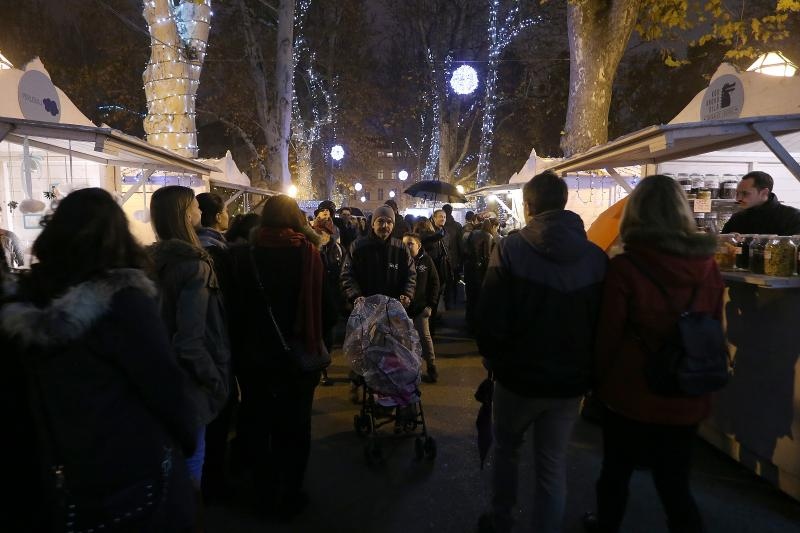 Na Zrinjevcu otvoren Advent u Zagrebu