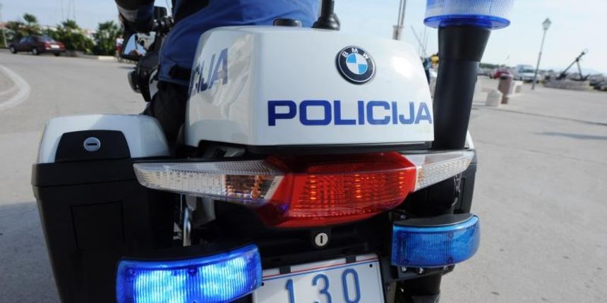 Ilustacije za Ministarstvo unutarnjih poslova. Photo: Hrvoje Jelavic/PIXSELL Autor  Hrvoje Jelavic/PIXSELL Ključne riječi  mup, palica, stop policija, policija ilustracija, policajac