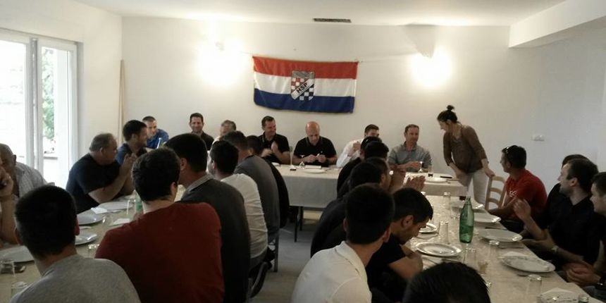 Osnovan Klub mladih starčevićanaca G.O. HSP AS Benkovac, predsjednik Stipe Kardum Osnovan Klub mladih starčevićanaca G.O. HSP AS Benkovac, predsjednik Stipe Kardum