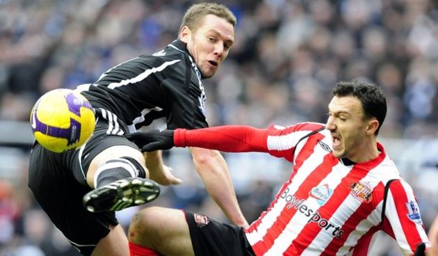 Steed Malbranque i Kevin Nolan (Reuters)
