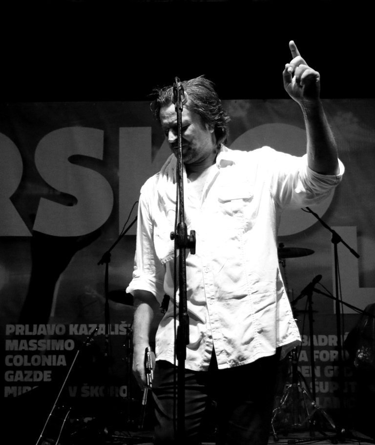 S Alenom Islamovićem po pljusku pjevalo šest tisuća Virana