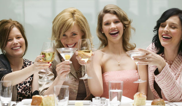 Žene proslava, prijateljice, alkohol