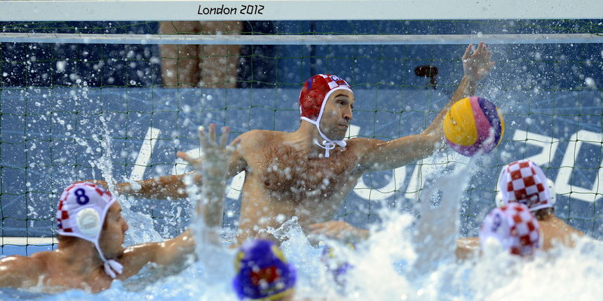 London, 100812.
Vaterpolo Arena.
Hrvatska muska vaterpolo reprezentacija igra polufinalnu utakmicu protiv Crne Gore tokom Olimpijskih Igara u Londonu.
Na fotografiji: golman Josip Pavic.
Foto: Drago Sopta / CROPIX London, 100812.
Vaterpolo Arena.
Hrvatska muska vaterpolo reprezentacija igra polufinalnu utakmicu protiv Crne Gore tokom Olimpijskih Igara u Londonu.
Na fotografiji: golman Josip Pavic.
Foto: Drago Sopta / CROPIX