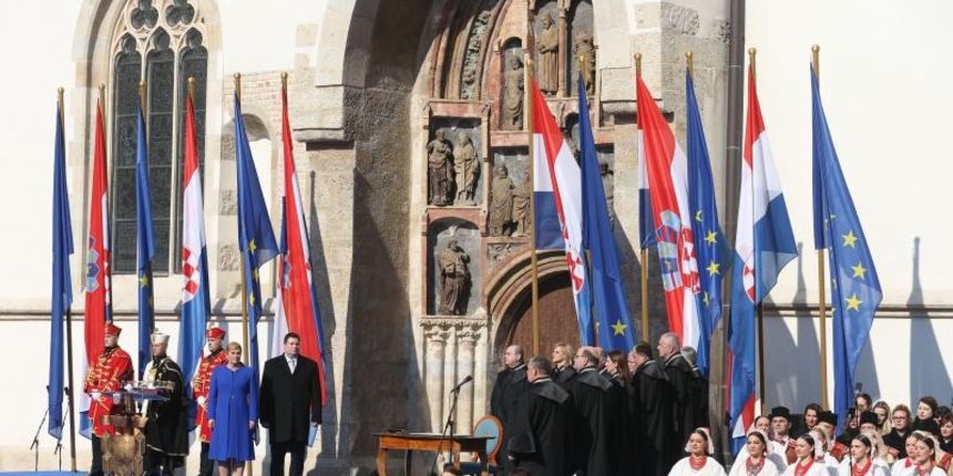 Zagreb – Inauguracija predsjednice Kolinde Grabar Kitarovic na Trgu sv. Marka. Predsjednica Ustavnog suda Jasna Omejec sa sucima Ustavnog suda. Photo: Igor Kralj/PIXSELL Zagreb – Inauguracija predsjednice Kolinde Grabar Kitarovic na Trgu sv. Marka. Predsjednica Ustavnog suda Jasna Omejec sa sucima Ustavnog suda. Photo: Igor Kralj/PIXSELL