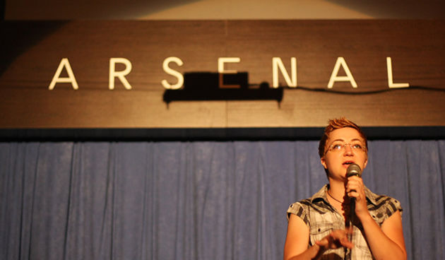 Arsenal : Večer stand up komedije (Saša Čuka)