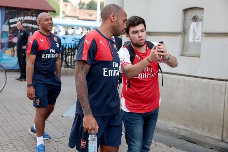Legendarni Thierry Henry i juniori FC Arsenala prošetali Zagrebom, Photo: Patrik Maček/PIXSELL Legendarni Thierry Henry i juniori FC Arsenala prošetali Zagrebom, Photo: Patrik Maček/PIXSELL
