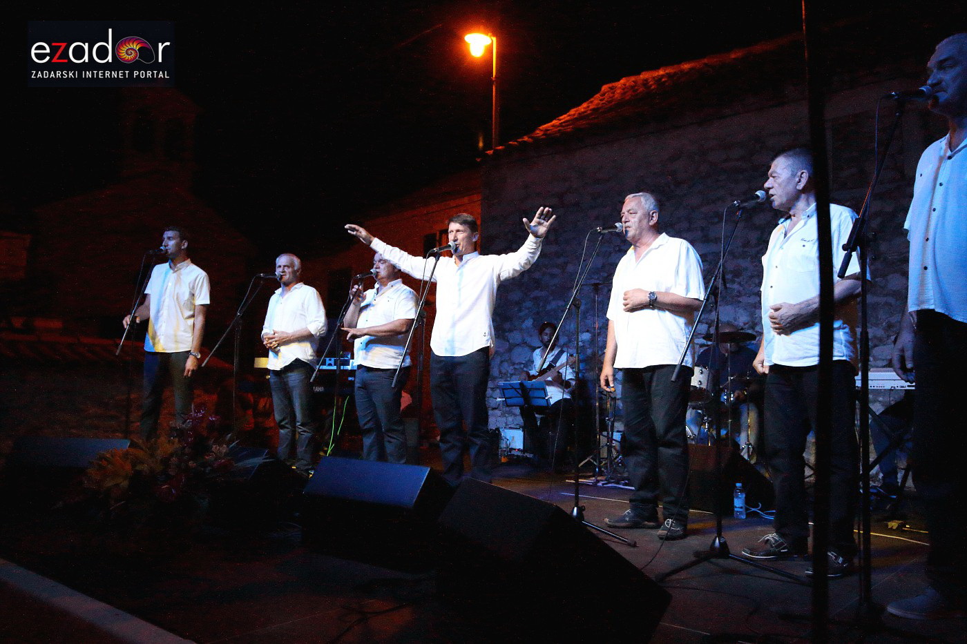 Bibinje: Koncert Tomislava Bralića i klape Intrade na Trgu Sri sela