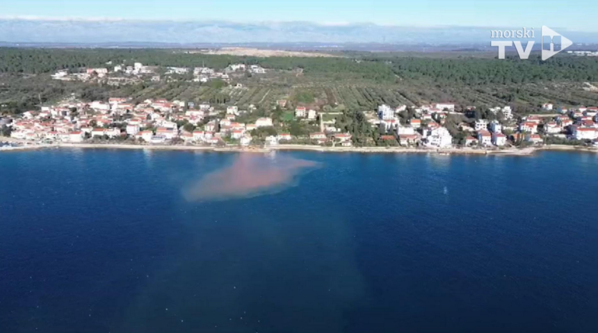 Ilovača uništava morsko dno u Zadru: “Ovo je još jedna posljedica pomahnitalih građevinskih radova!” Ilovača uništava morsko dno u Zadru: “Ovo je još jedna posljedica pomahnitalih građevinskih radova!”
