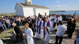 Mirko Miočić ispraćen na posljednji počinak na mjesnom groblju u Rtini Mirko Miočić ispraćen na posljednji počinak na mjesnom groblju u Rtini