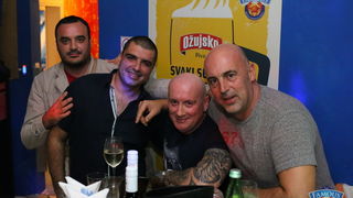 Friday Night Live: Cotton Club @ Famous Beach Bar & Grill 21. listopada 2016. Friday Night Live: Cotton Club @ Famous Beach Bar & Grill 21. listopada 2016.