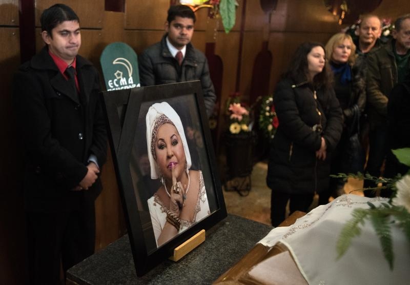 Skopje: Na posljednji počinak ispraćena Esma Redžepova Skopje: Na posljednji počinak ispraćena Esma Redžepova