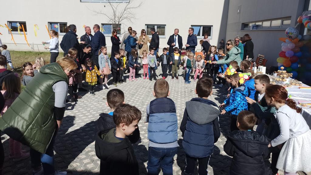 Dječji vrtić Latica proslavio 32. rođendan Dječji vrtić Latica proslavio 32. rođendan