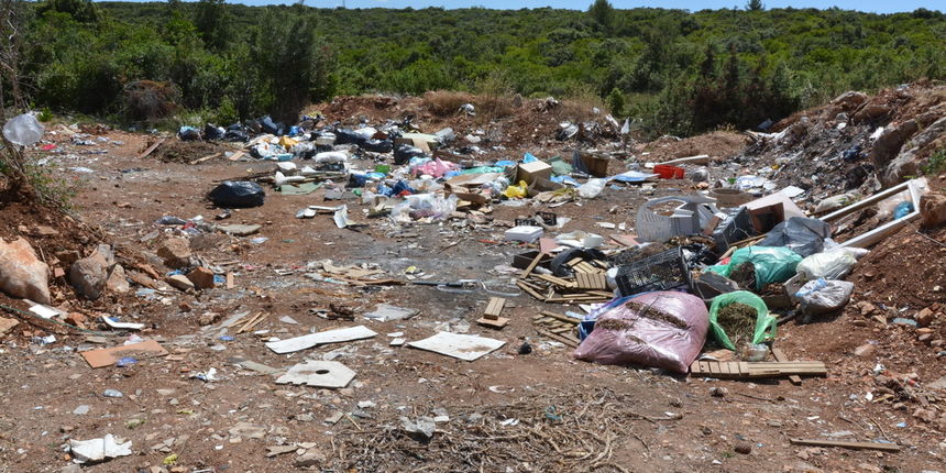 Podnesena kaznena prijava protiv nepoznatog počinitelja: U Sv. Petru sanirali divlje odlagalište, neodgovorni pojedinci nastavili po staro Podnesena kaznena prijava protiv nepoznatog počinitelja: U Sv. Petru sanirali divlje odlagalište, neodgovorni pojedinci nastavili po staro