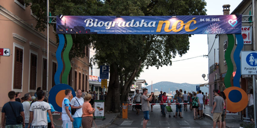Dvadeset tisuća posjetitelja na Biogradskoj noći, foto: Vinko Pešić Dvadeset tisuća posjetitelja na Biogradskoj noći, foto: Vinko Pešić